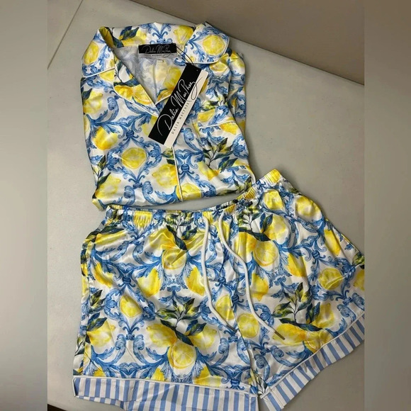 Dalia Macphee Satin Lemon Shorty Pajama Set Collared Medium 🍋 NWT!! - Picture 6 of 7